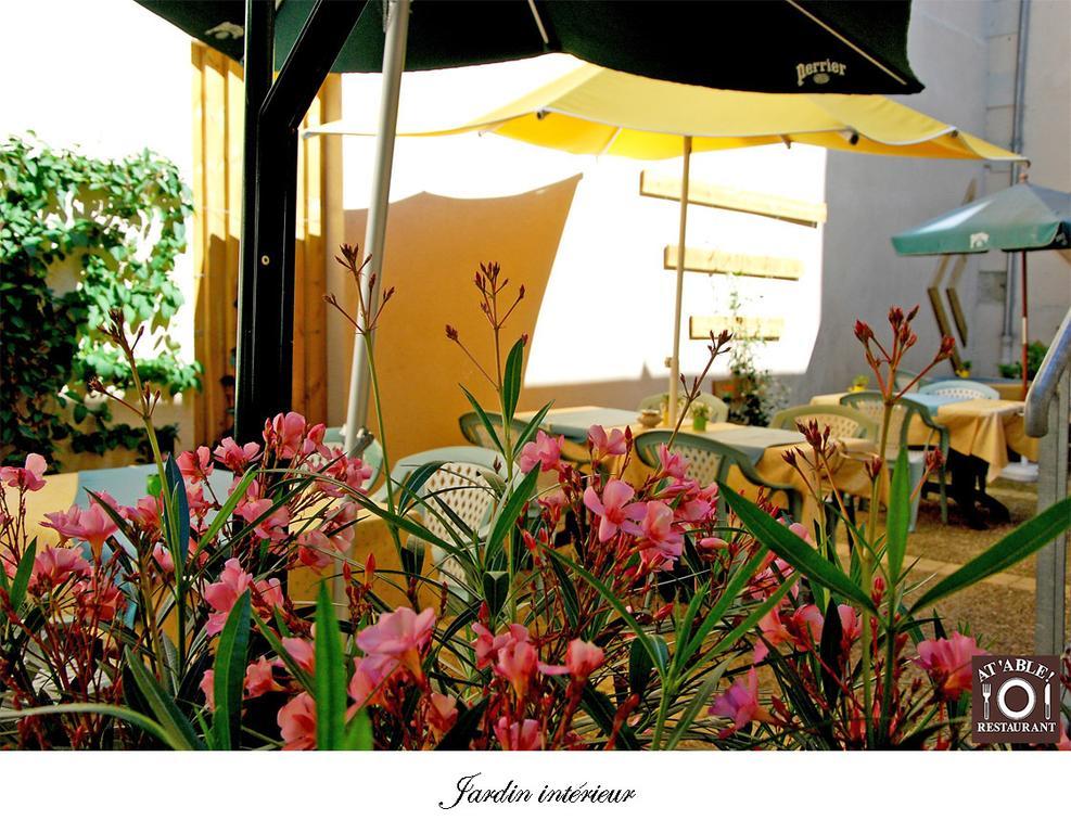 Logis Hotel Restaurant La Boule D'Or Chinon Ngoại thất bức ảnh