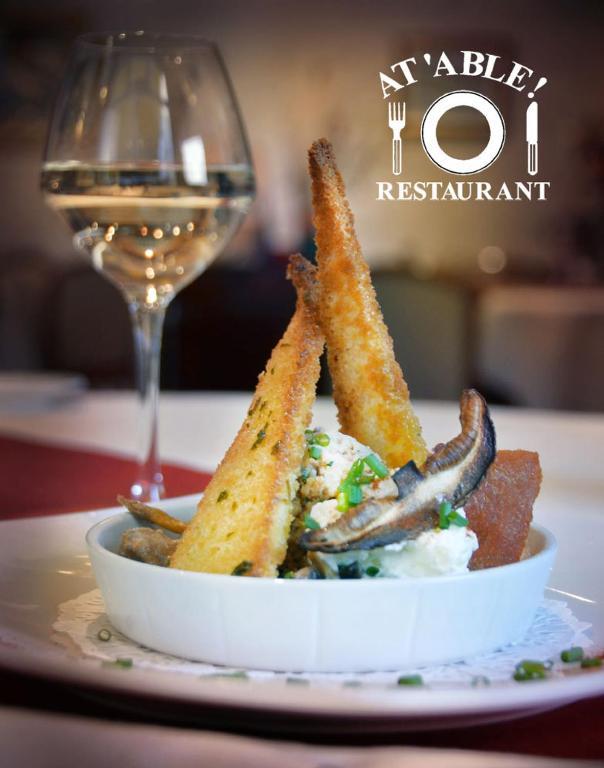 Logis Hotel Restaurant La Boule D'Or Chinon Ngoại thất bức ảnh